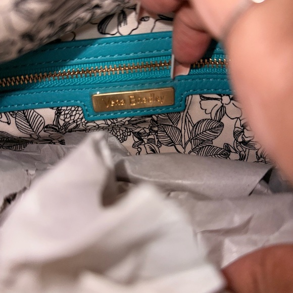 🥳🥳 HOST PICK 🥳🥳  Vera Bradley Aqua Satchel - Picture 7 of 8